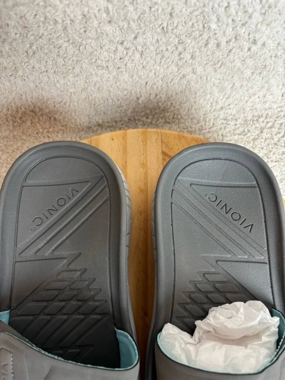 Vionic Beach Sandals Mens 7 Rejuvenate Recovery Adjustable Slides in Vapor Grey